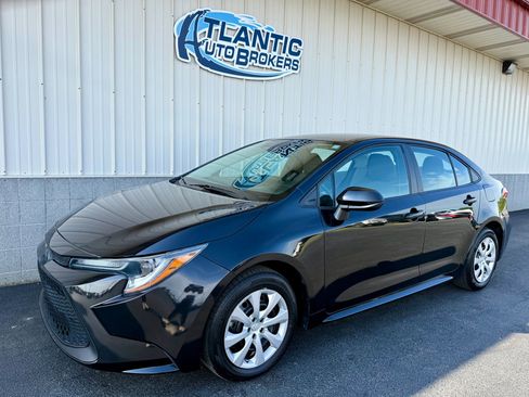 Used 2022 Toyota Corolla LE image 1