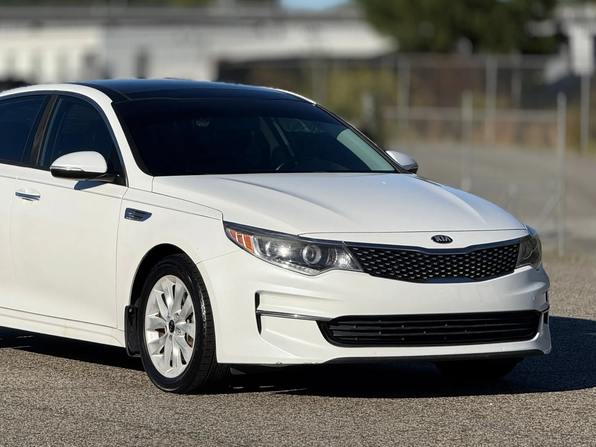 Used 2016 Kia Optima EX w/ Option Group 040 FWD image 15