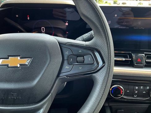 Used 2025 Chevrolet TrailBlazer LT AWD/4WD image 11