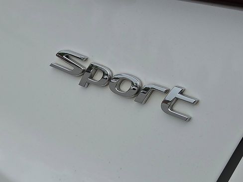 Used 2016 Hyundai Santa Fe Sport FWD image 8