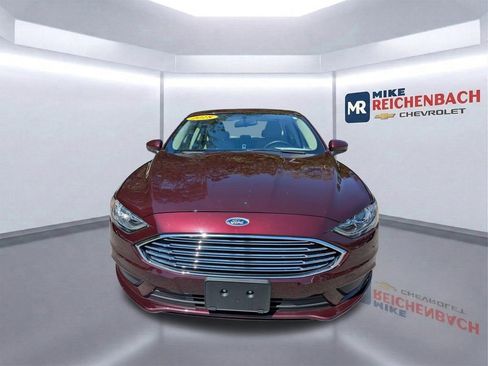 Used 2018 Ford Fusion SE w/ Fusion SE Technology Package image 8