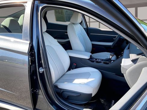 Certified 2025 Hyundai Sonata SE FWD image 29
