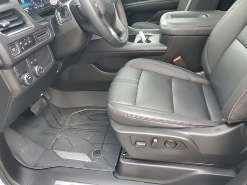 Used 2023 Chevrolet Suburban RST image 32