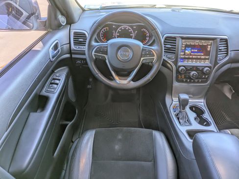 Used 2018 Jeep Grand Cherokee Altitude image 11
