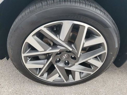 Certified 2022 Hyundai Santa Fe Calligraphy image 9