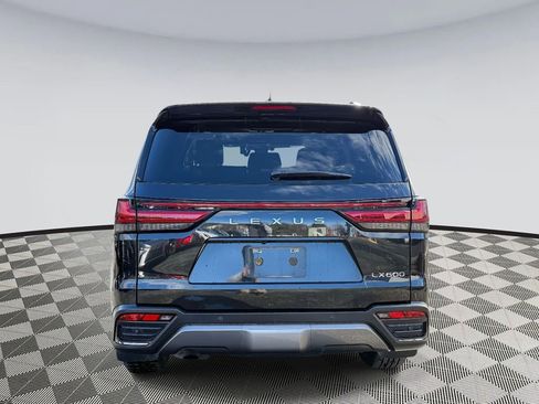 Used 2023 Lexus LX 600 4WD w/ Luxury Package image 3