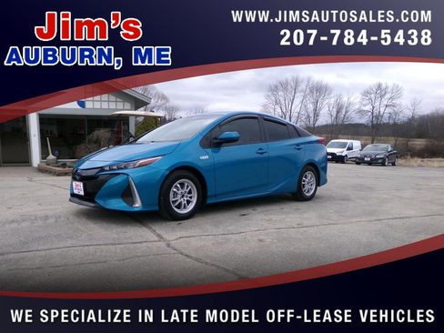 Used 2022 Toyota Prius Prime Limited image 1