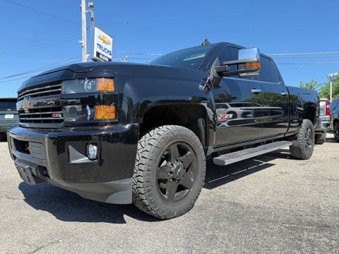 Used 2015 Chevrolet Silverado 2500 LTZ w/ Duramax Plus Package AWD/4WD image 2