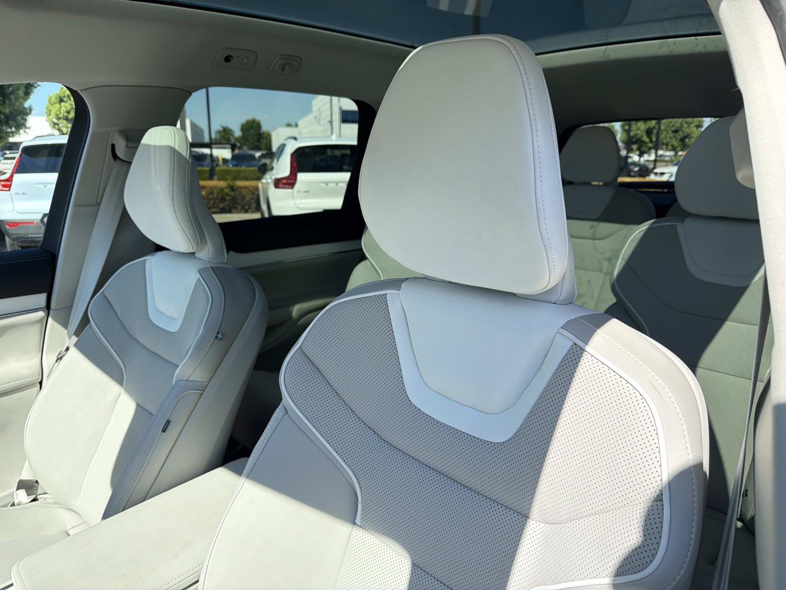 New 2026 Volvo EX90 Plus AWD/4WD image 15