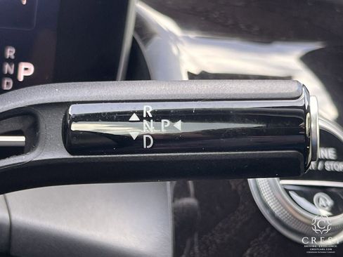 Used 2024 Mercedes-Benz GLC 300 4MATIC image 19
