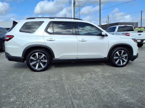 Certified 2025 Honda Pilot Touring image 26