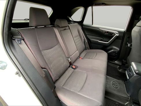 Used 2021 Toyota RAV4 SE w/ Weather & Moonroof Package AWD/4WD image 19