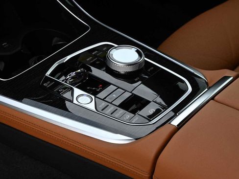 New 2026 BMW X5 xDrive40i w/ Executive Package image 18