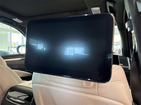 Used 2025 Cadillac Escalade V image 18