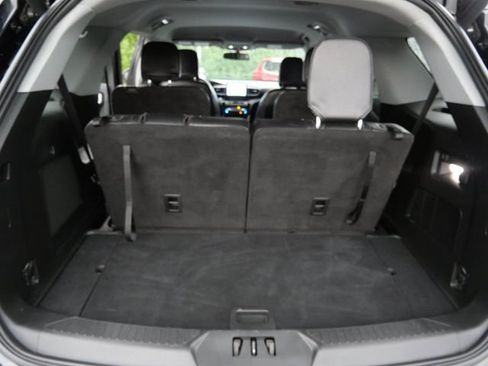 Used 2023 Ford Explorer Limited AWD/4WD image 10