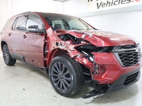 Used 2022 Chevrolet Traverse RS w/ LPO, Floor Liner Package AWD/4WD image 5