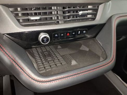 Used 2025 Ford Explorer ST AWD/4WD image 21