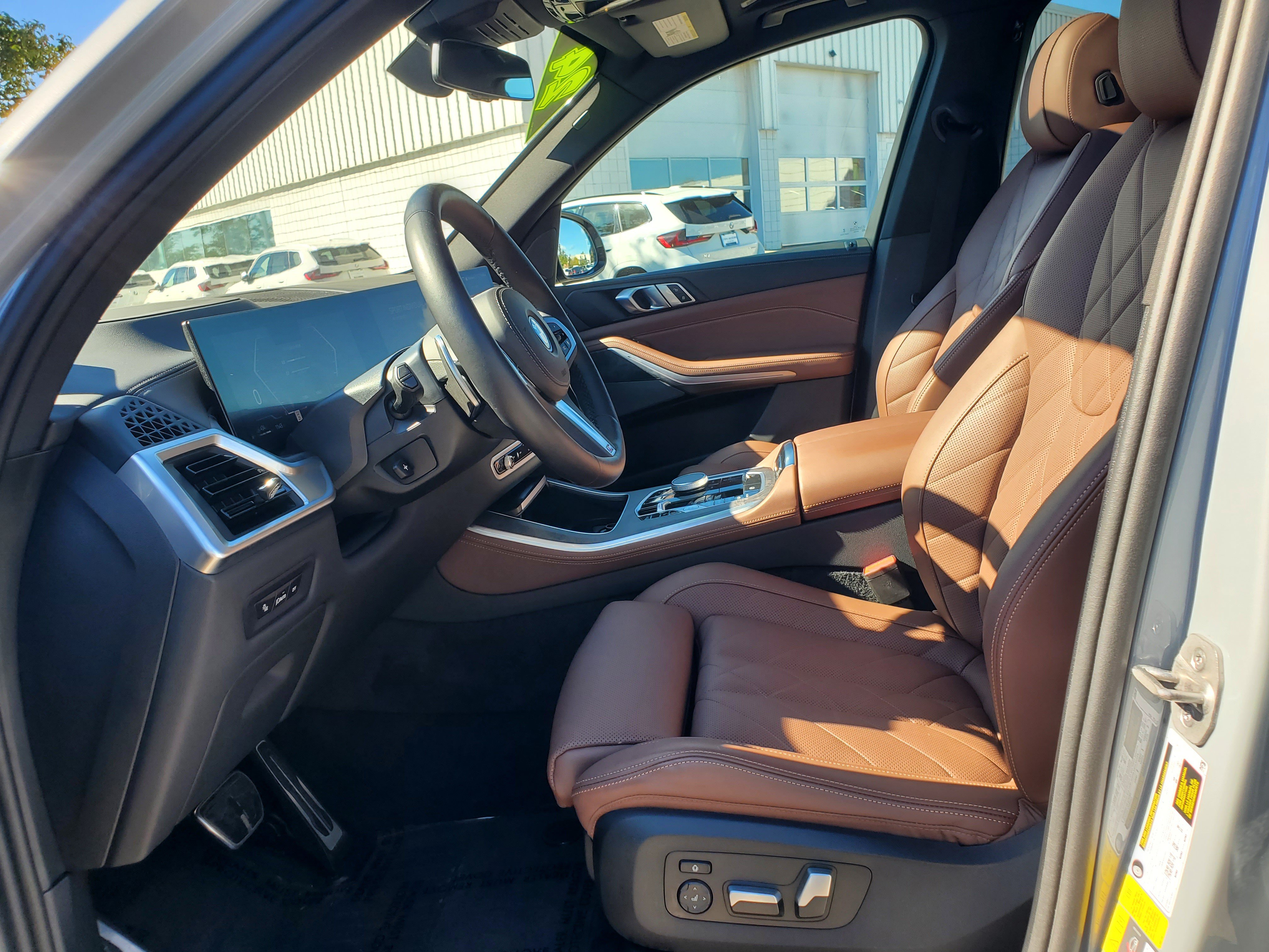 Certified 2024 BMW X5 xDrive50e w/ M Sport Package AWD/4WD image 9