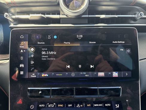 Used 2023 Maserati Grecale Modena AWD/4WD image 17