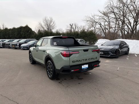 Used 2024 Hyundai Santa Cruz SE image 3