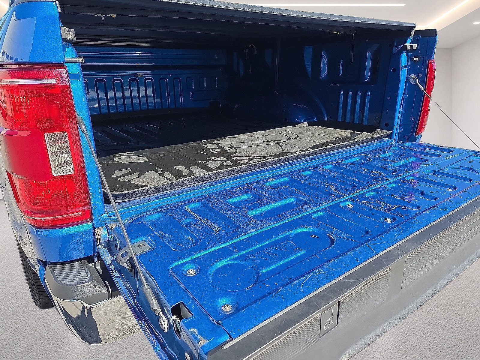 Used 2021 Ford F150 XLT AWD/4WD image 18