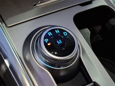 Used 2020 Ford Explorer Platinum image 17