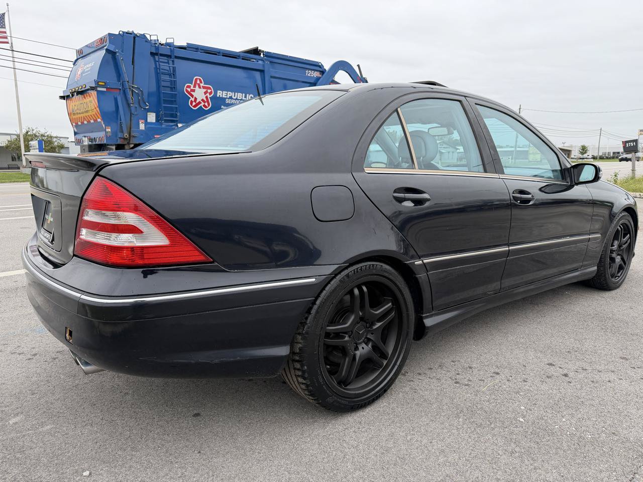 Used 2005 Mercedes-Benz C 55 AMG Sedan image 10