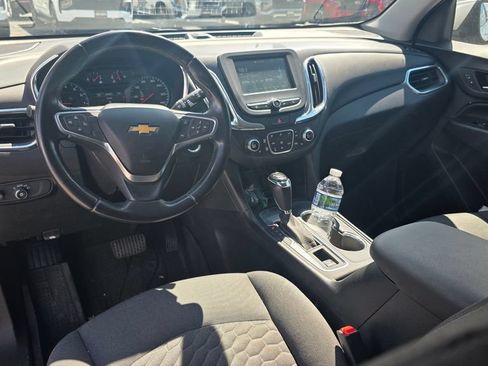 Used 2018 Chevrolet Equinox LT FWD image 3