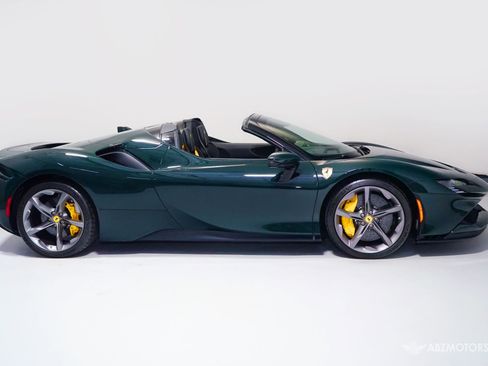 Used 2025 Ferrari SF90 Spider AWD/4WD image 4