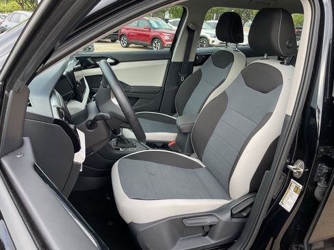 Used 2025 Volkswagen Taos S image 13