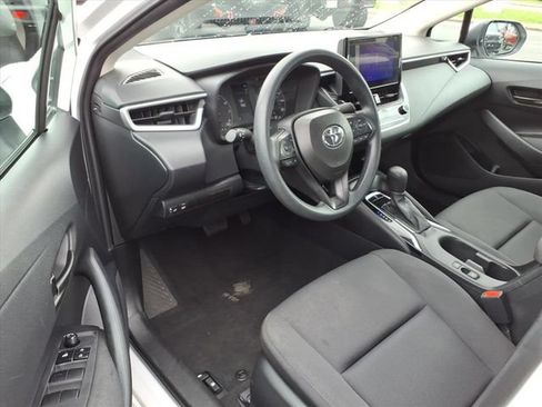 Used 2024 Toyota Corolla LE FWD image 19