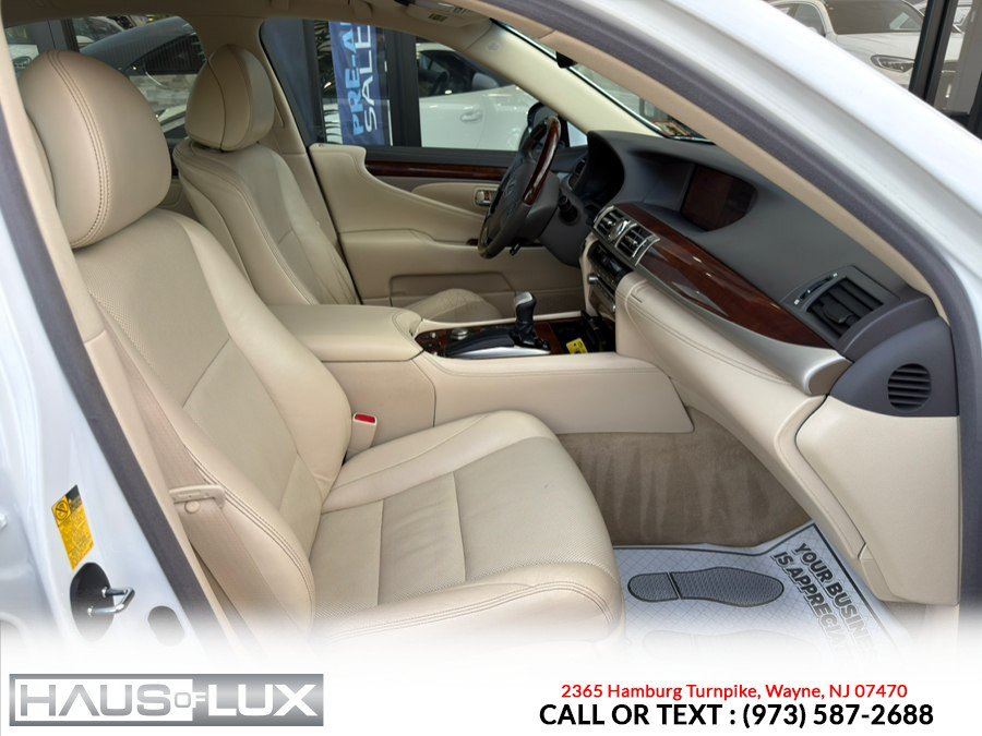 Used 2013 Lexus LS 460 AWD w/ Comfort Pkg image 17