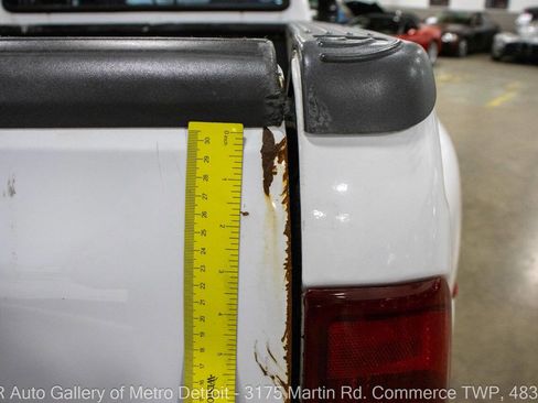 Used 2000 Ford F350 XLT image 30