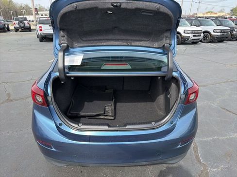Used 2018 MAZDA MAZDA3 Touring image 9