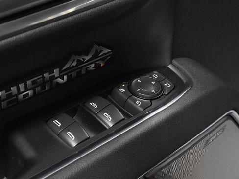 Used 2026 Chevrolet Silverado 1500 High Country w/ Technology Package AWD/4WD image 10