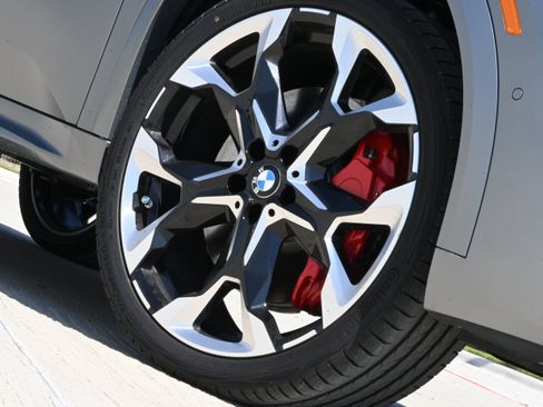 New 2026 BMW X2 xDrive28i AWD/4WD image 10