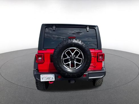 Used 2025 Jeep Wrangler Unlimited Rubicon image 9