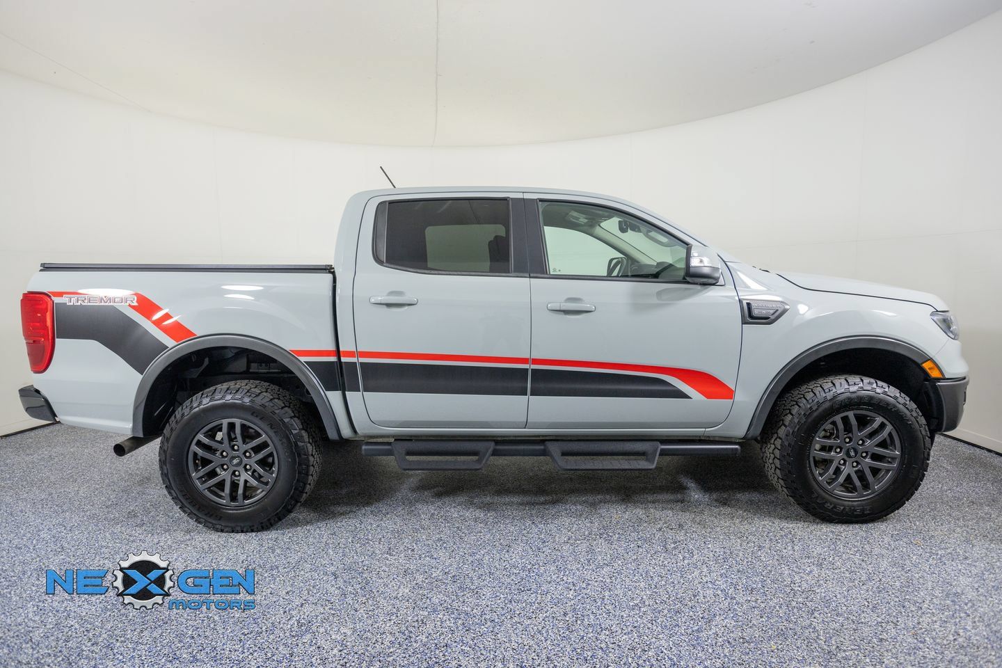 Used 2022 Ford Ranger Lariat w/ Tremor Off-Road Package AWD/4WD image 9