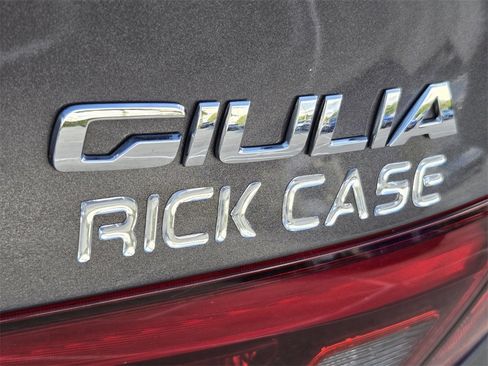 Used 2023 Alfa Romeo Giulia Veloce image 12