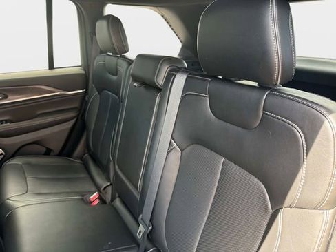Used 2023 Jeep Grand Cherokee Overland w/ Rear Seat Video Group I RWD image 12