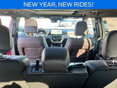 New 2026 Ford Explorer Platinum image 26