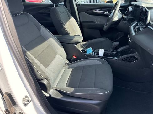 Used 2024 Chevrolet TrailBlazer LS image 22