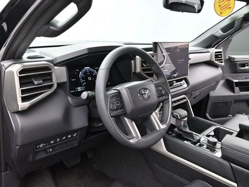 Used 2026 Toyota Tundra Limited AWD/4WD image 12