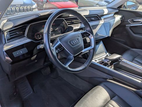 Used 2022 Audi e-tron Premium w/ Convenience Plus Package image 13