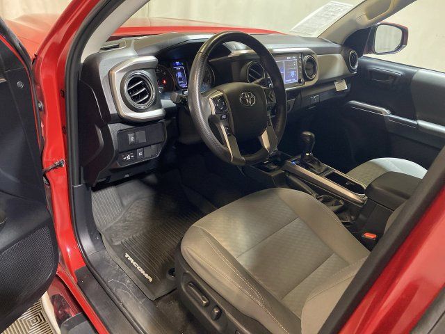 Used 2021 Toyota Tacoma SR5 w/ Technology Package AWD/4WD image 13