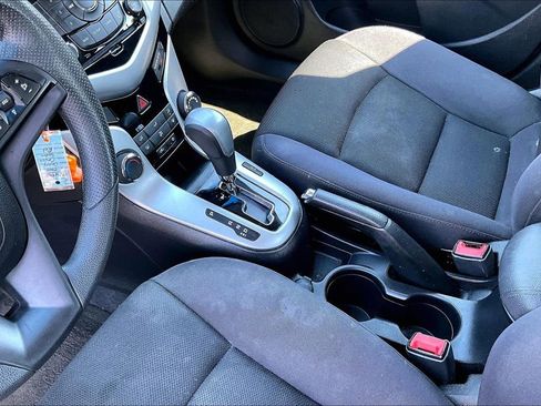 Used 2015 Chevrolet Cruze LT FWD image 15