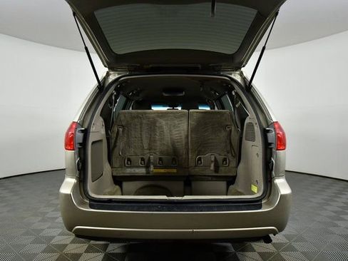 Used 2008 Toyota Sienna FWD image 27