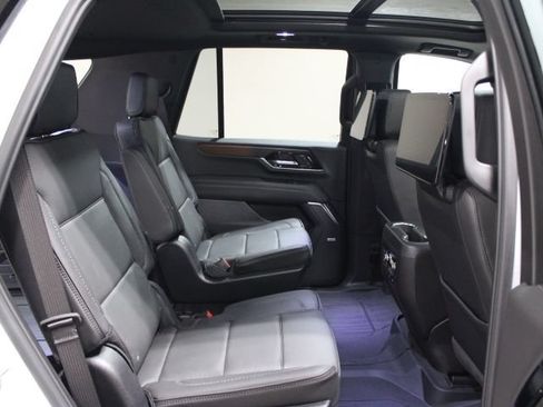New 2026 GMC Yukon Denali w/ Denali Reserve Package AWD/4WD image 32