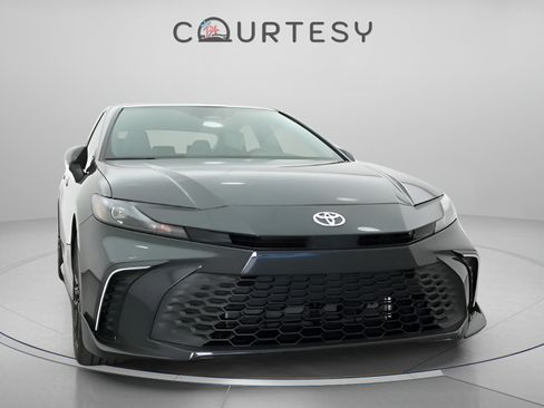 Used 2026 Toyota Camry SE FWD image 24