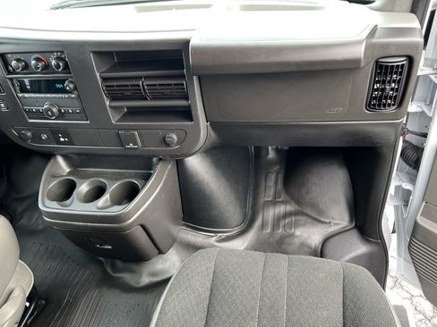 Used 2024 Chevrolet Express 2500 w/ Driver Convenience Package image 30